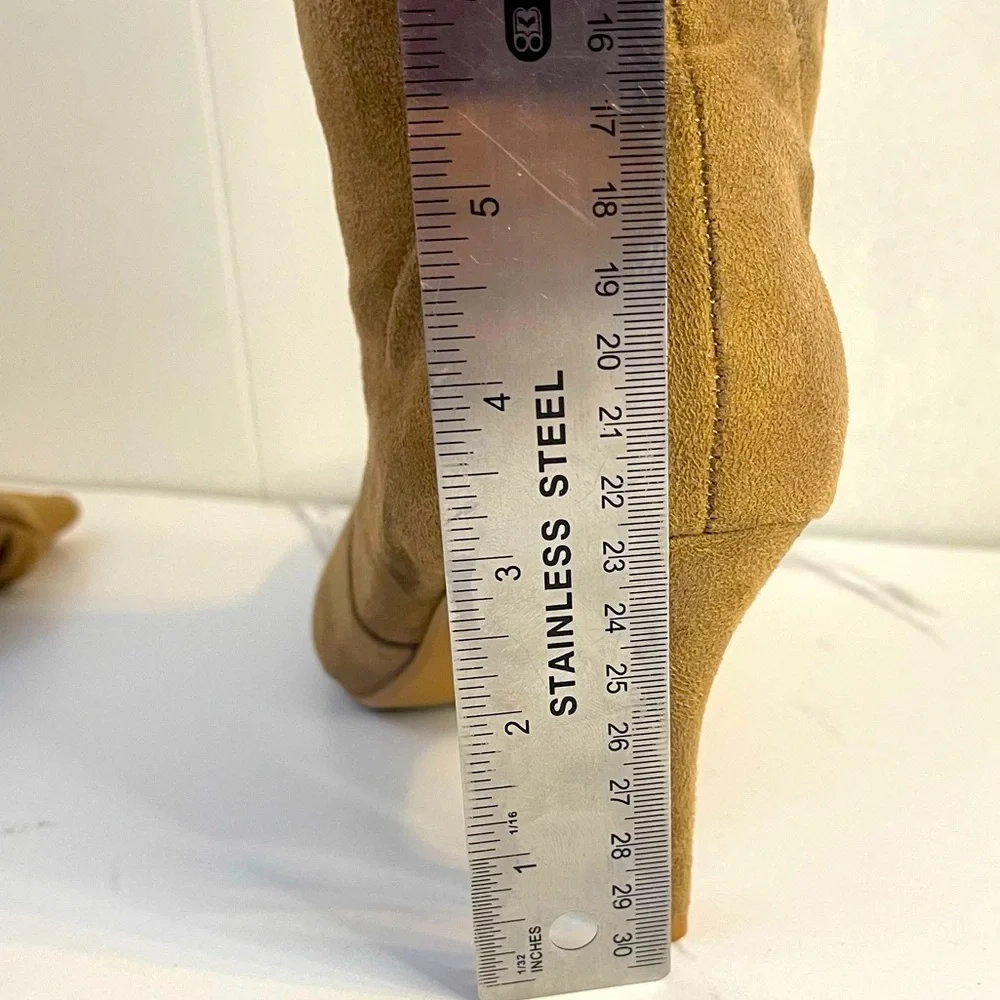 Bellini Stilettos Tan Faux Suede Ruched Knee-High Boots Size 8.5M - Picture 9 of 11